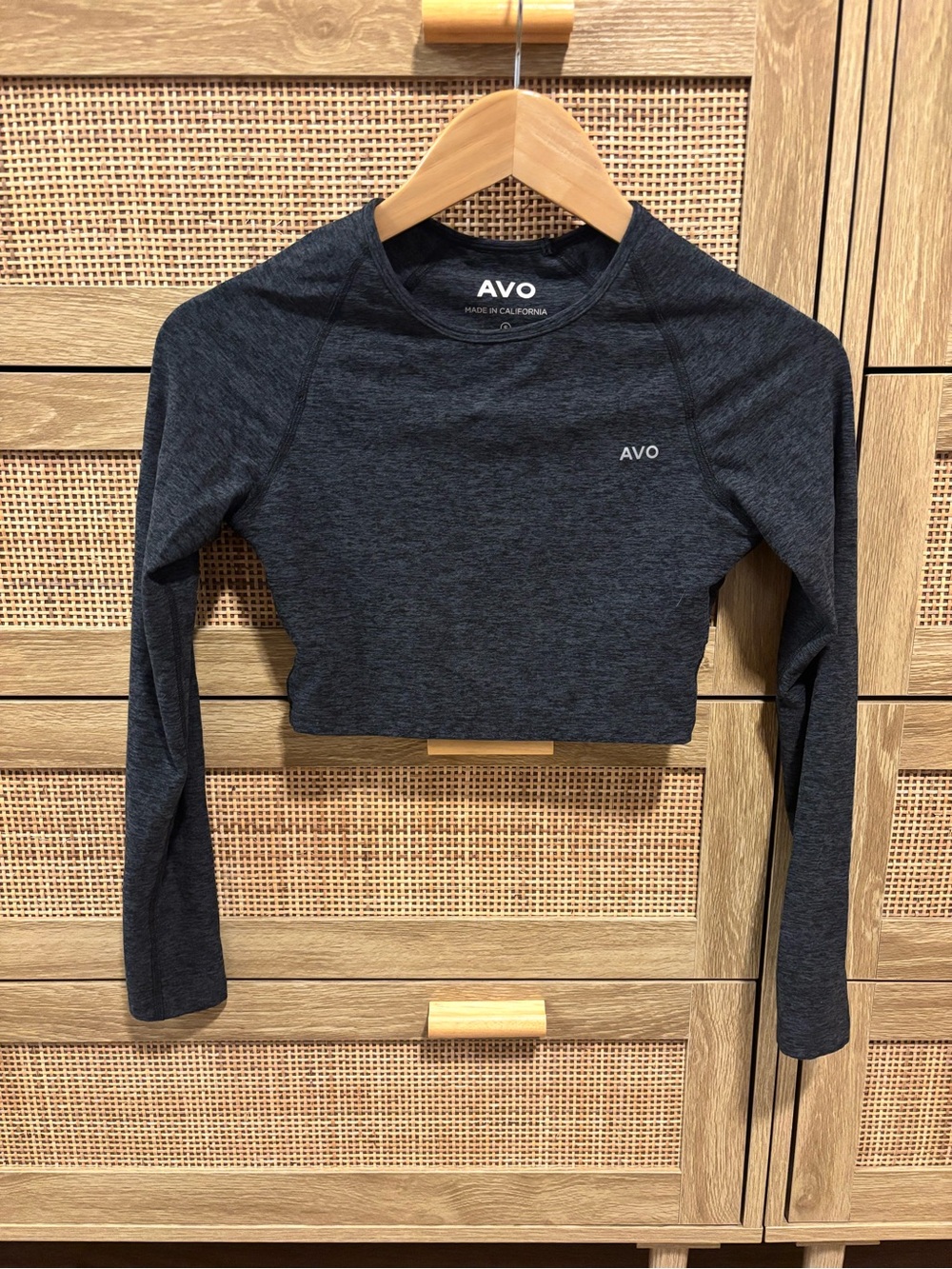 Women's Dark Charcoal Long-Sleeve Crop Top